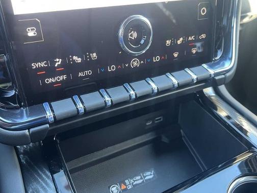 2026 GMC Yukon XL 4WD AT4