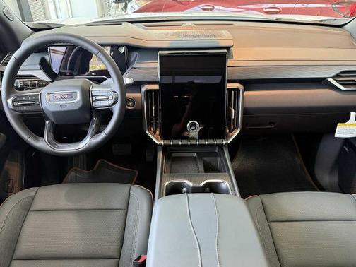 2025 GMC Acadia AWD AT4
