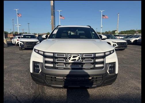 Atlas White 2026 Hyundai SANTA CRUZ SEL Activity