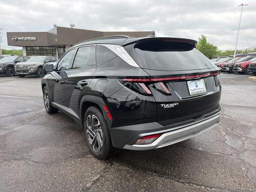 Phantom Black 2026 Hyundai TUCSON Limited