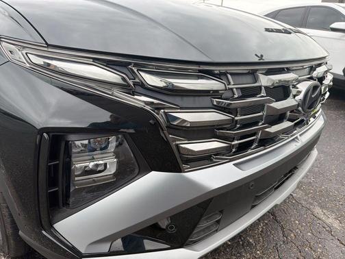 Phantom Black 2026 Hyundai TUCSON Limited