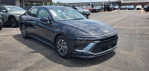 Carbon Blue 2026 Hyundai SONATA Hybrid Base