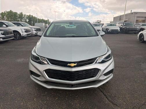 Silver Ice Metallic 2017 Chevrolet Cruze LT