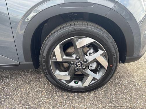 Ecotronic Gray 2026 Hyundai VENUE SEL