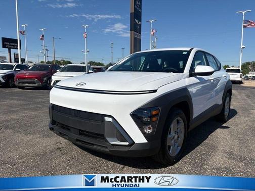 Atlas White 2026 Hyundai KONA SE