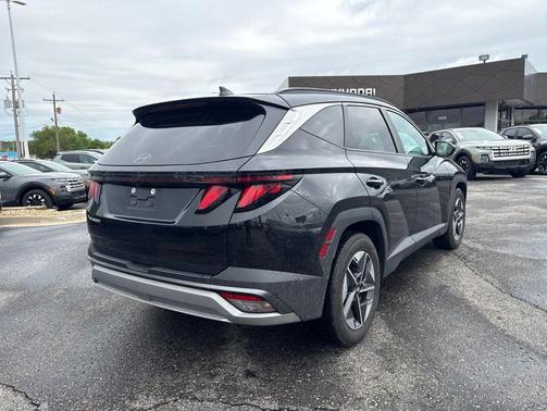 Phantom Black 2025 Hyundai TUCSON SEL
