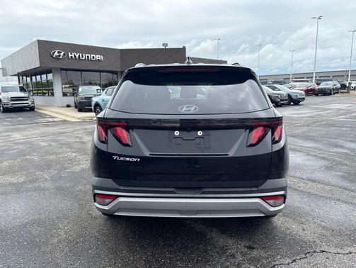 Phantom Black 2025 Hyundai TUCSON SEL