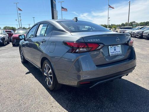 Gun Metallic 2025 Nissan Versa 1.6 SV