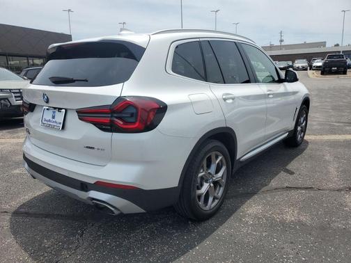 Mineral White Metallic 2023 BMW X3 xDrive30i