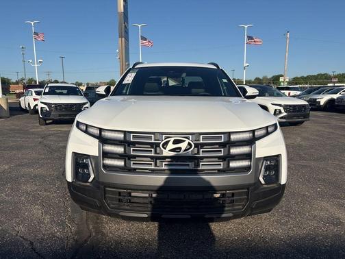 Atlas White 2026 Hyundai SANTA CRUZ SEL Activity