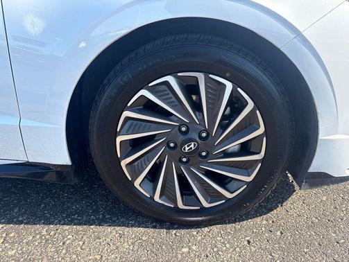 Serenity White 2025 Hyundai SONATA Hybrid SE