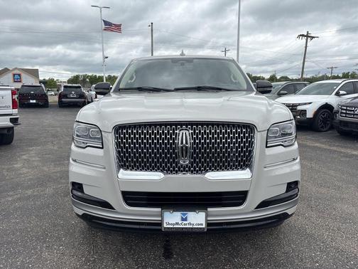 Ceramic Pearl Metallic Tri-Coat 2023 Lincoln Navigator Reserve
