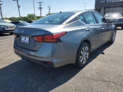 Gun Metallic 2019 Nissan Altima 2.5 S
