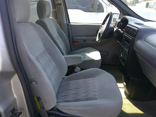 2004 Chevrolet Venture LS
