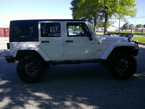 2012 Jeep Wrangler Unlimited Sahara