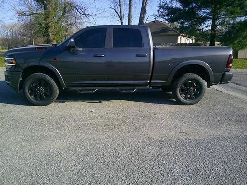 Granite Crystal Metallic Clearcoat 2021 RAM 2500 Laramie Crew Cab 4x4 6'4' Box