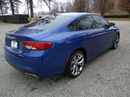 2016 Chrysler 200 S
