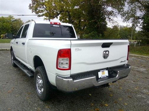 2020 RAM 2500 Tradesman Crew Cab 4X4 6'4' Box