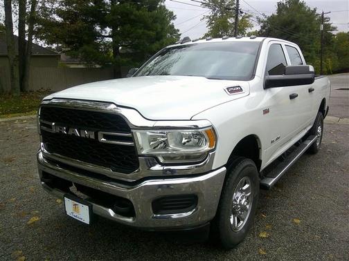 2020 RAM 2500 Tradesman Crew Cab 4X4 6'4' Box