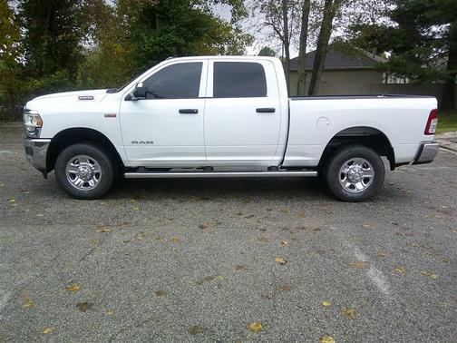 2020 RAM 2500 Tradesman Crew Cab 4X4 6'4' Box