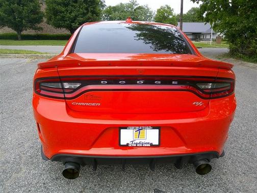 Go Mango 2022 Dodge Charger R/T