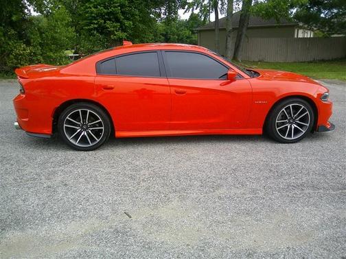 Go Mango 2022 Dodge Charger R/T