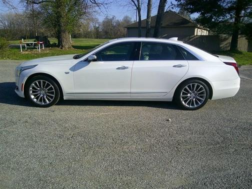 Crystal White Tricoat 2018 Cadillac CT6 3.6L Luxury