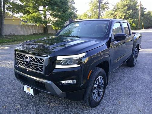 2024 Nissan Frontier SL