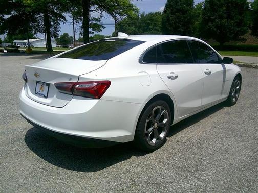 Summit White 2020 Chevrolet Malibu FWD LT