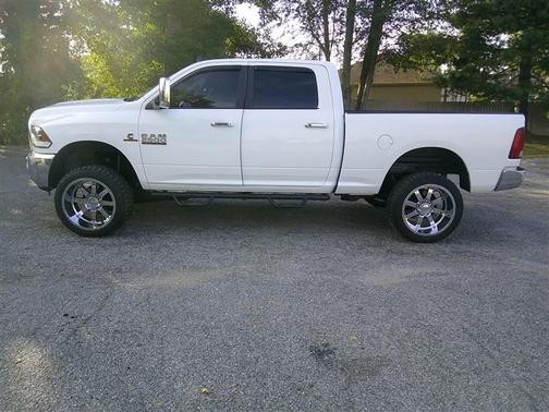 2018 RAM 2500 SLT Crew Cab 4x4 6'4' Box