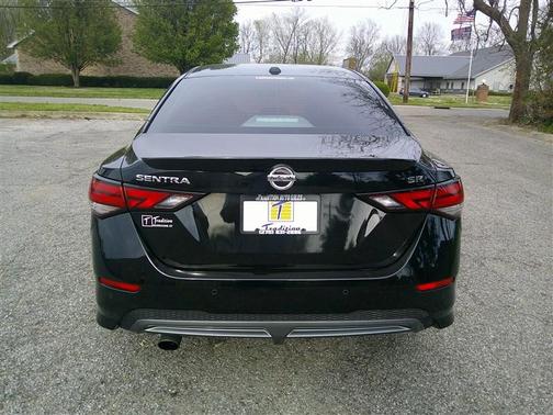 Super Black 2020 Nissan Sentra SR