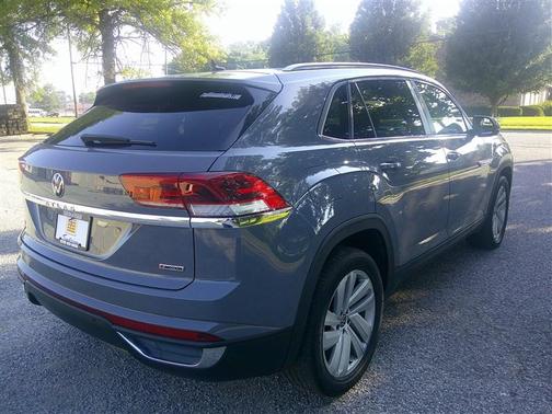 2022 Volkswagen Atlas Cross Sport 2.0T SE w/Technology 4MOTION