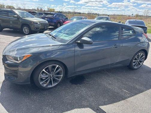 2019 Hyundai Veloster 2