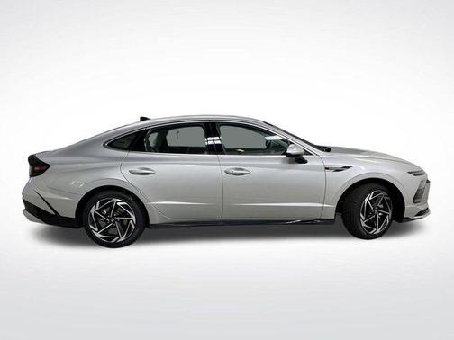 2026 Hyundai SONATA SEL