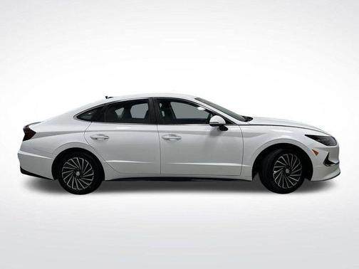 2023 Hyundai SONATA Hybrid SE