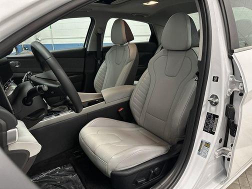 2024 Hyundai ELANTRA HEV Limited