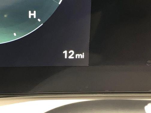 2026 Hyundai SANTA FE HEV SEL Premium