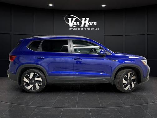 2024 Volkswagen Taos 1.5T SEL