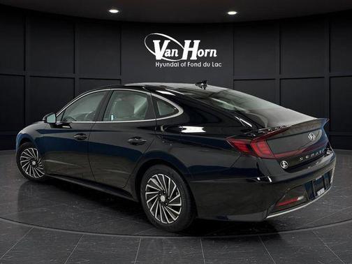2023 Hyundai SONATA Hybrid Limited