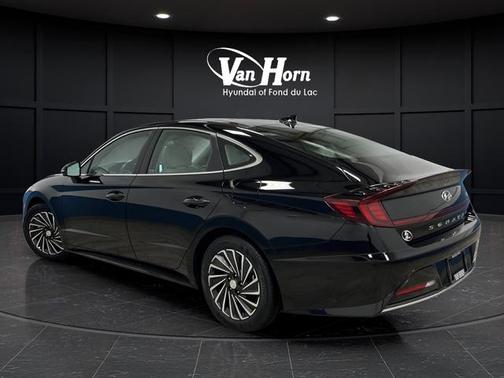 2023 Hyundai SONATA Hybrid Limited