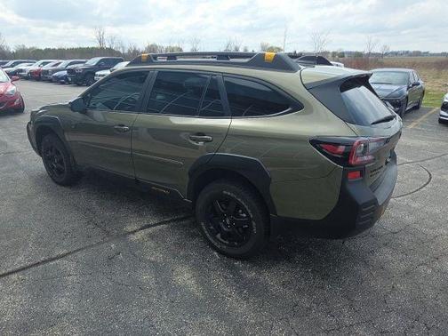Autumn Green Metallic/Crystal Black Silica 2025 Subaru Outback Wilderness