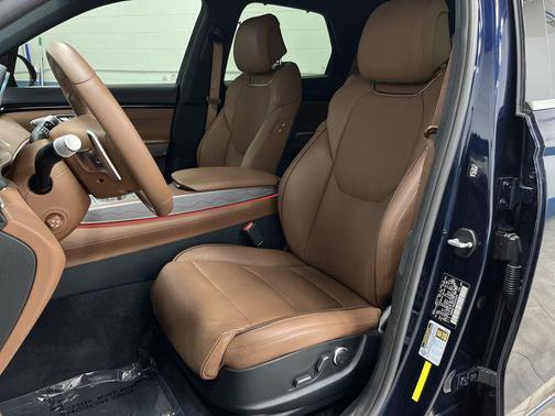 2022 Genesis GV70 2.5T AWD