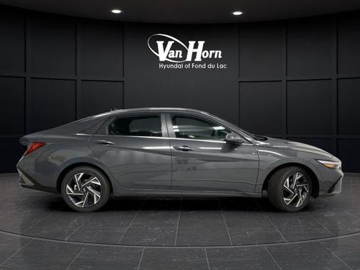 2025 Hyundai ELANTRA HEV Limited