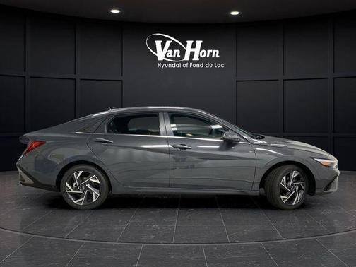 2025 Hyundai ELANTRA HEV Limited