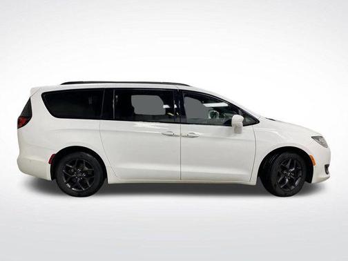 2019 Chrysler Pacifica Touring-L Plus