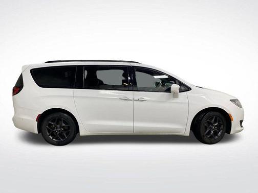 2019 Chrysler Pacifica Touring-L Plus