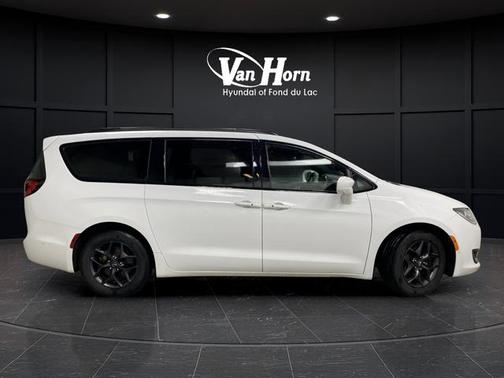 2019 Chrysler Pacifica Touring-L Plus
