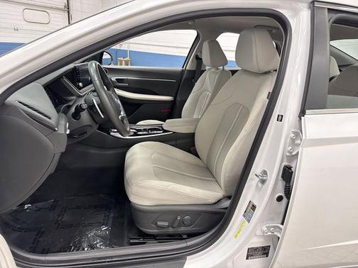 2022 Hyundai SONATA Hybrid SE