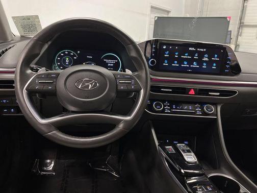 2023 Hyundai SONATA Hybrid Limited