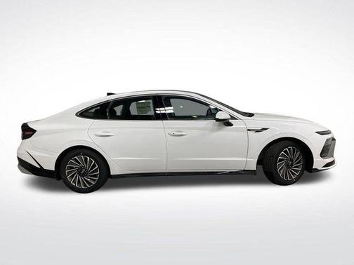2026 Hyundai SONATA Hybrid SE